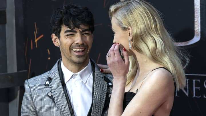 索菲·特纳（Sophie Turner）和乔·乔纳斯（Joe Jonas）在惊喜的拉斯维加斯婚礼上结婚