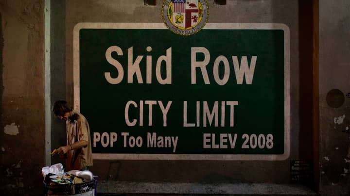 洛杉矶市被命令为Skid Row无家可归者找到家