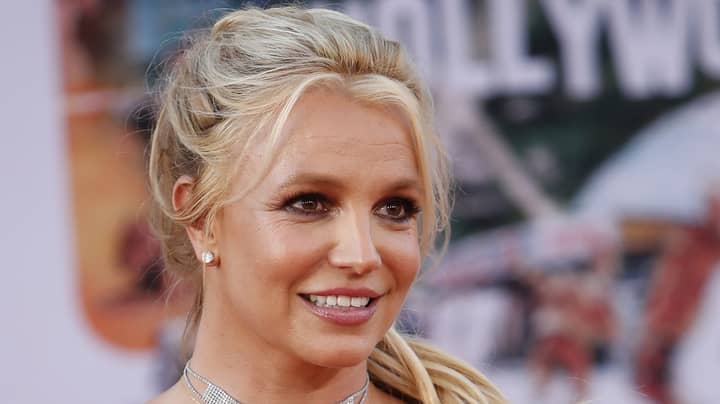 布兰妮·斯皮尔斯（Britney Spears）告诉她的妹妹，爸爸和批评她的舞蹈视频