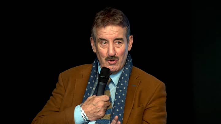 只有傻瓜和马明星约翰·查里斯（John Challis）去世，享年79岁