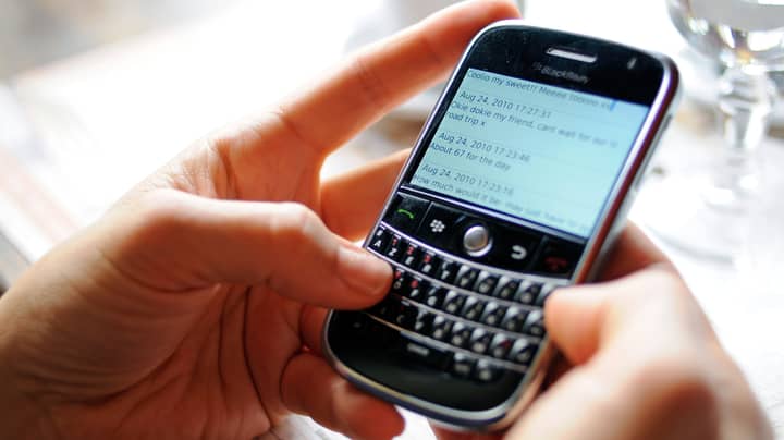 旧的黑莓手机今天将永远停止在世界各地工作