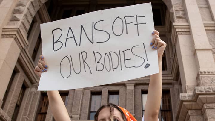 六个星期后，德克萨斯州现在正式取消了堕胎
