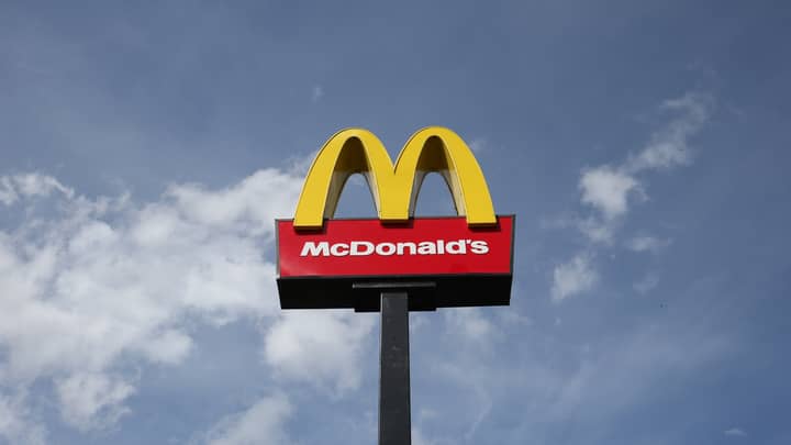机器人跟踪冰淇淋机是否在美国麦当劳（McDonald's）工作