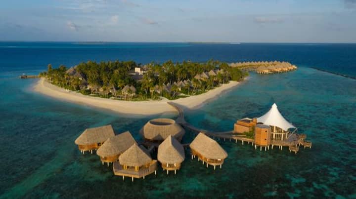 马尔代夫的度假胜地正在向海洋提供奢侈的“工作”