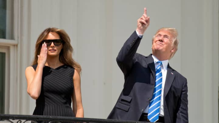 唐纳德·特朗普（Donald Trump）只是转发了一个可怕的日食模因
