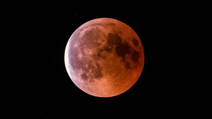明亮的橙色全猎人的月球将于10月13日