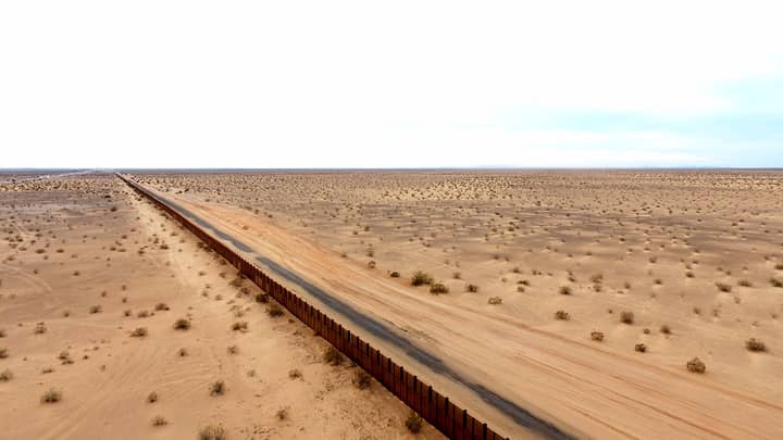 总统唐纳德·特朗普（Donald Trump）发布了边界墙的图片