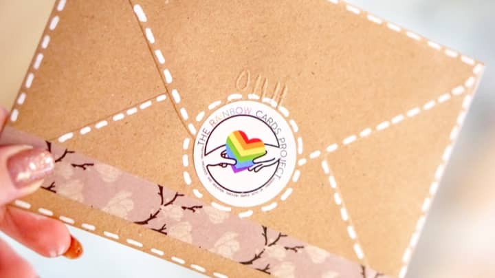 彩虹卡项目今年圣诞节正在与LGBTQ社区中的孤立和孤独作斗争