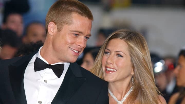 布拉德·皮特（Brad Pitt）和詹妮弗·安妮斯顿（Jennifer Aniston）在虚拟表中重聚
