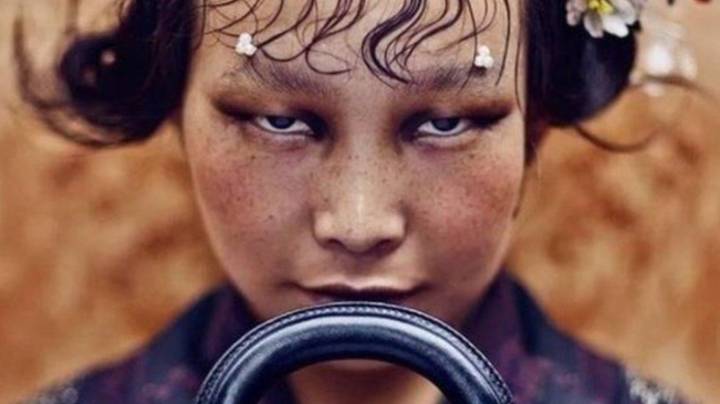 中国摄影师为“小眼” Dior图片道歉