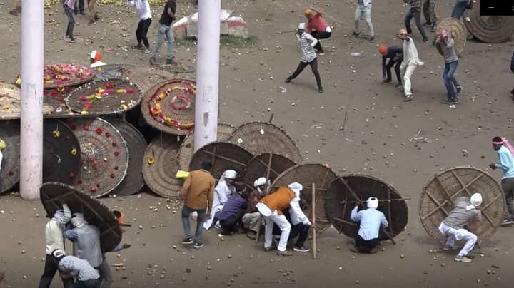 在印度石头节日中，超过120人受伤
