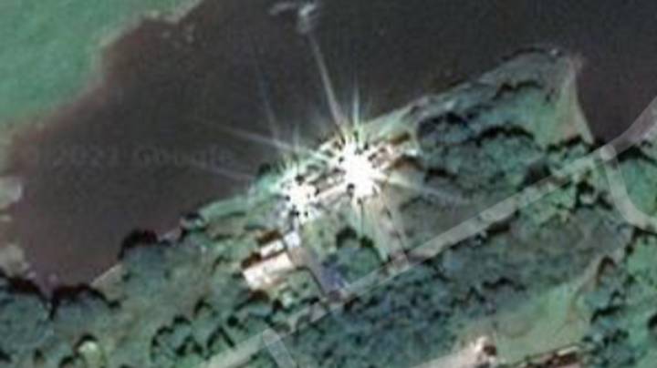 谷歌地图用户通过发光的房屋绕过烙印的房屋'外星激光证明'