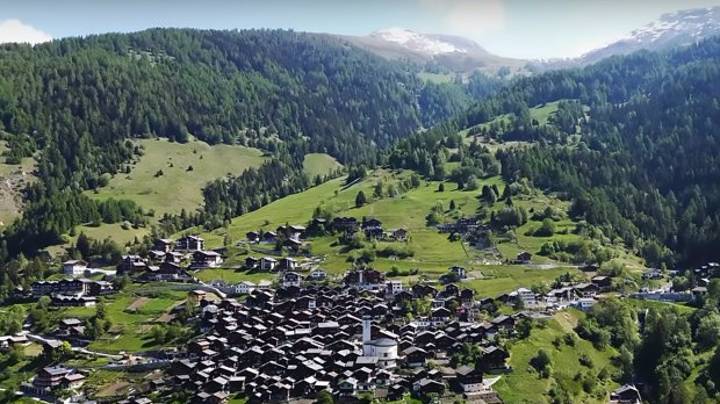 一个很酷的瑞士山城向年轻人提供5万英镑的住宿