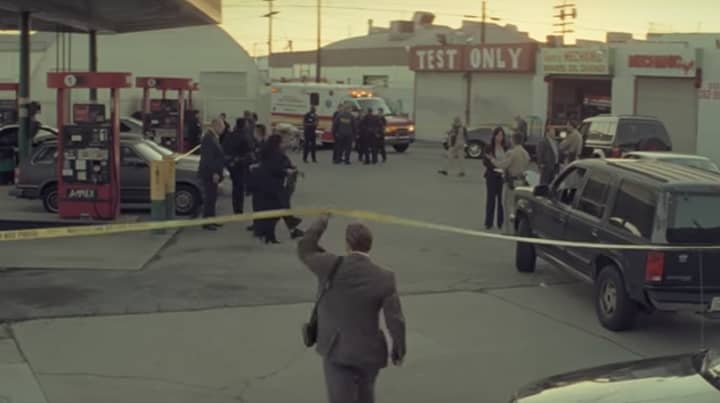 约翰尼·德普在《谎言之城》预告片中调查图帕克和比吉·斯莫尔的谋杀案