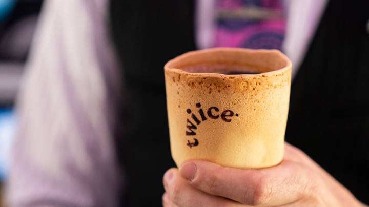 新西兰航空为其乘客推出可食用的咖啡杯