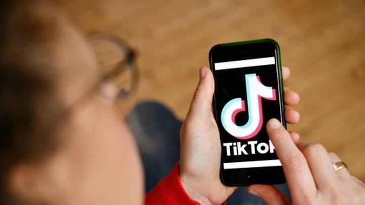 Tiktok如何制作十几岁的唇部同步15秒