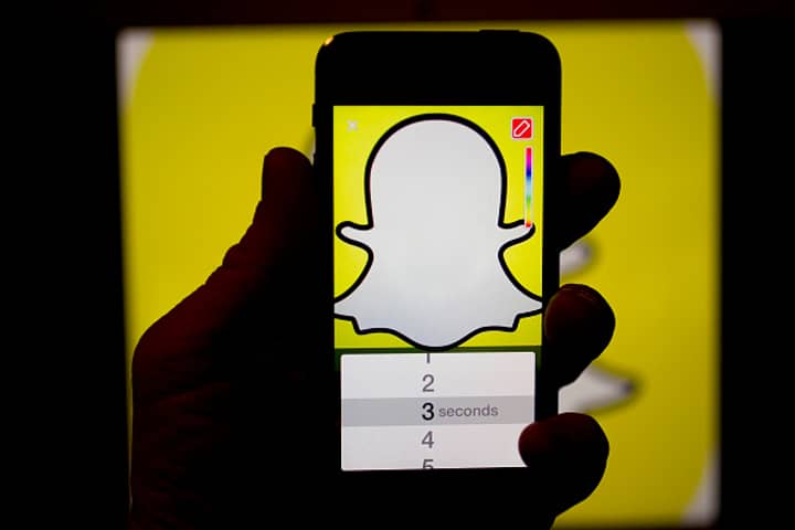 Snapchat介绍了新功能，可以使表情符号在视频中关注您