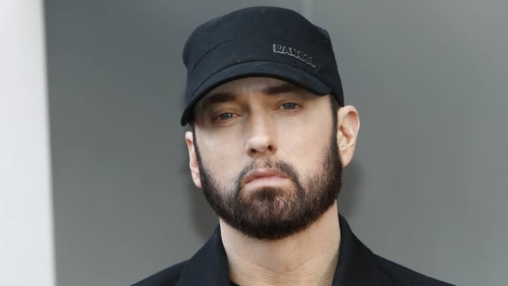 Eminem搜索他的歌词，以确保他不会重复自己