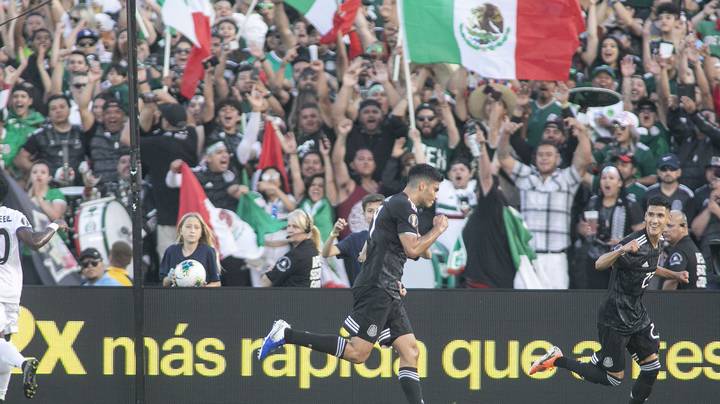 墨西哥扮演第一世界杯预选赛，以空体育场作为对同性恋颂歌的粉丝的惩罚“width=