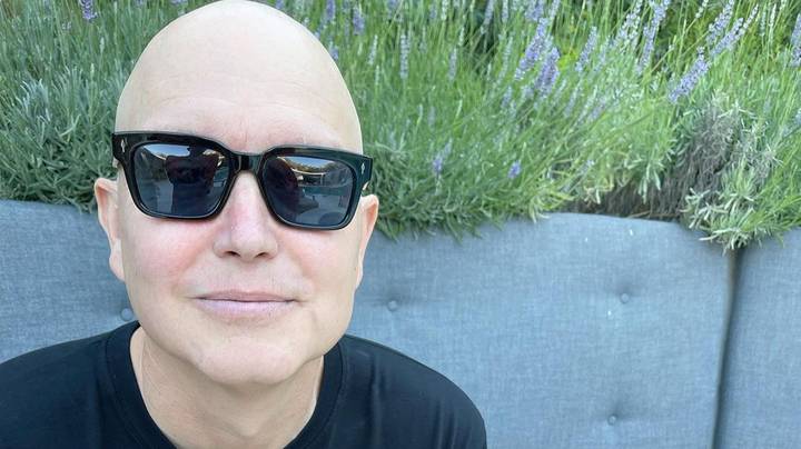 Blink-182的马克·霍普斯（Mark Hoppus）宣布他是正式的无癌症
