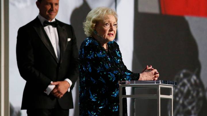 贝蒂·怀特（Betty White）在100岁生日之前分享了她长寿的秘密