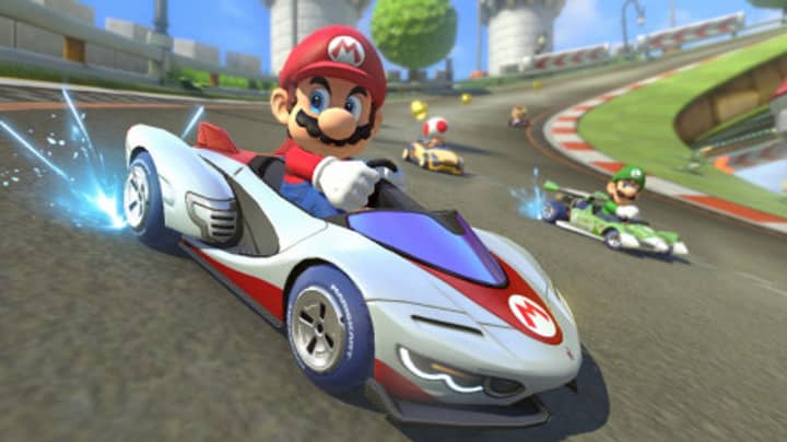 您现在可以在iPhone和Android上对阵您的伴侣参加Mario Kart