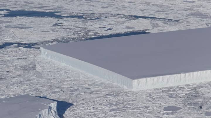 NASA在南极洲发现神秘的冰山神秘冰山