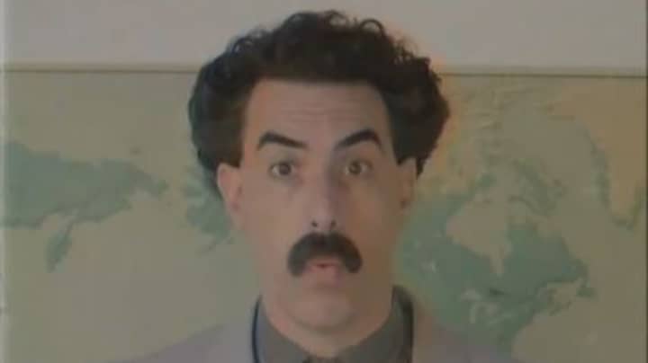 Borat在选举之前向美国妇女发出“紧急投票信息”“width=