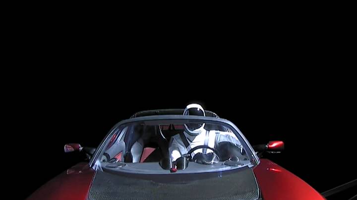 为什么你不能看到伊龙麝香的特斯拉特跑车空间视频的星星？