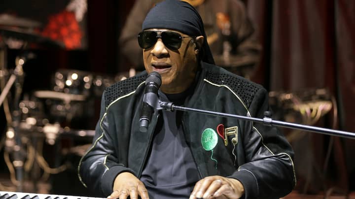 Stevie Wonder透露，他正在从音乐中休息以进行肾脏移植