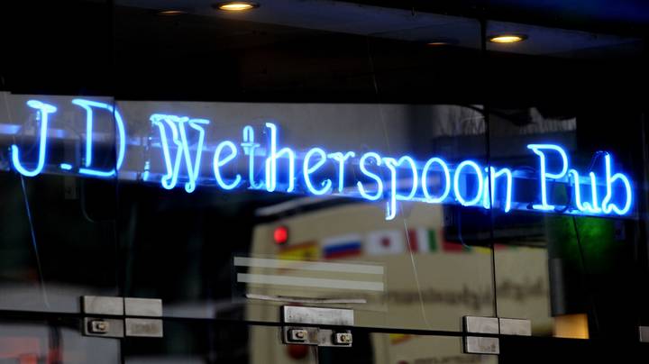 JD Wetherspoon禁止使用酒吧的狗