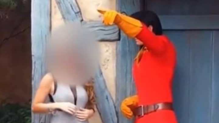 迪士尼乐园加斯顿（Gaston）在女人触摸他之后打破了角色