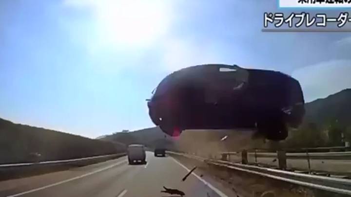 Dashcam Footage展示了恐怖的日本车祸