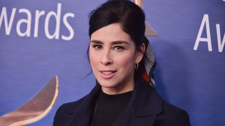 莎拉·西尔弗曼（Sarah Silverman）因黑脸素描而被解雇