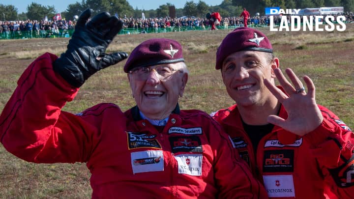 第二次世界大战行动75年后，现年97岁的退伍军人，97岁，荷兰城降落伞