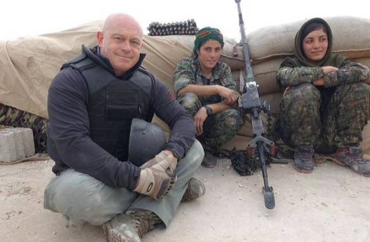 罗斯·坎普在叙利亚拍摄时被ISIS狙击手击中