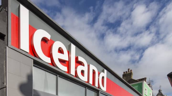 冰岛超市在女人在冰箱中找到“人便”之后关闭