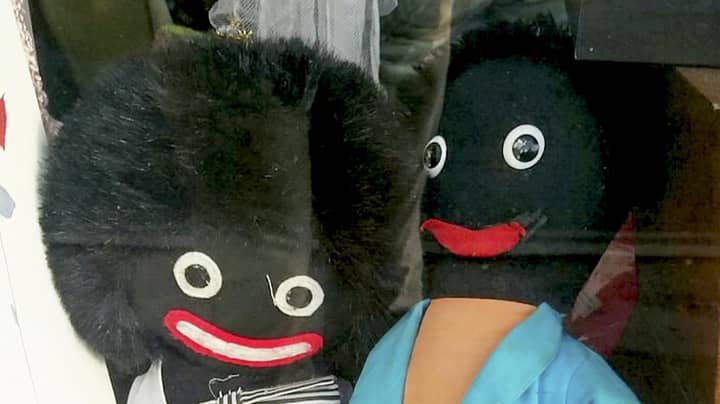 RSPCA慈善商店因出售Golliwogs而受到爆炸“width=