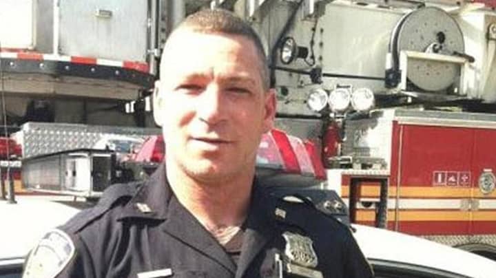 9/11相关癌症后，NYPD'Twerking Cop'年龄44岁